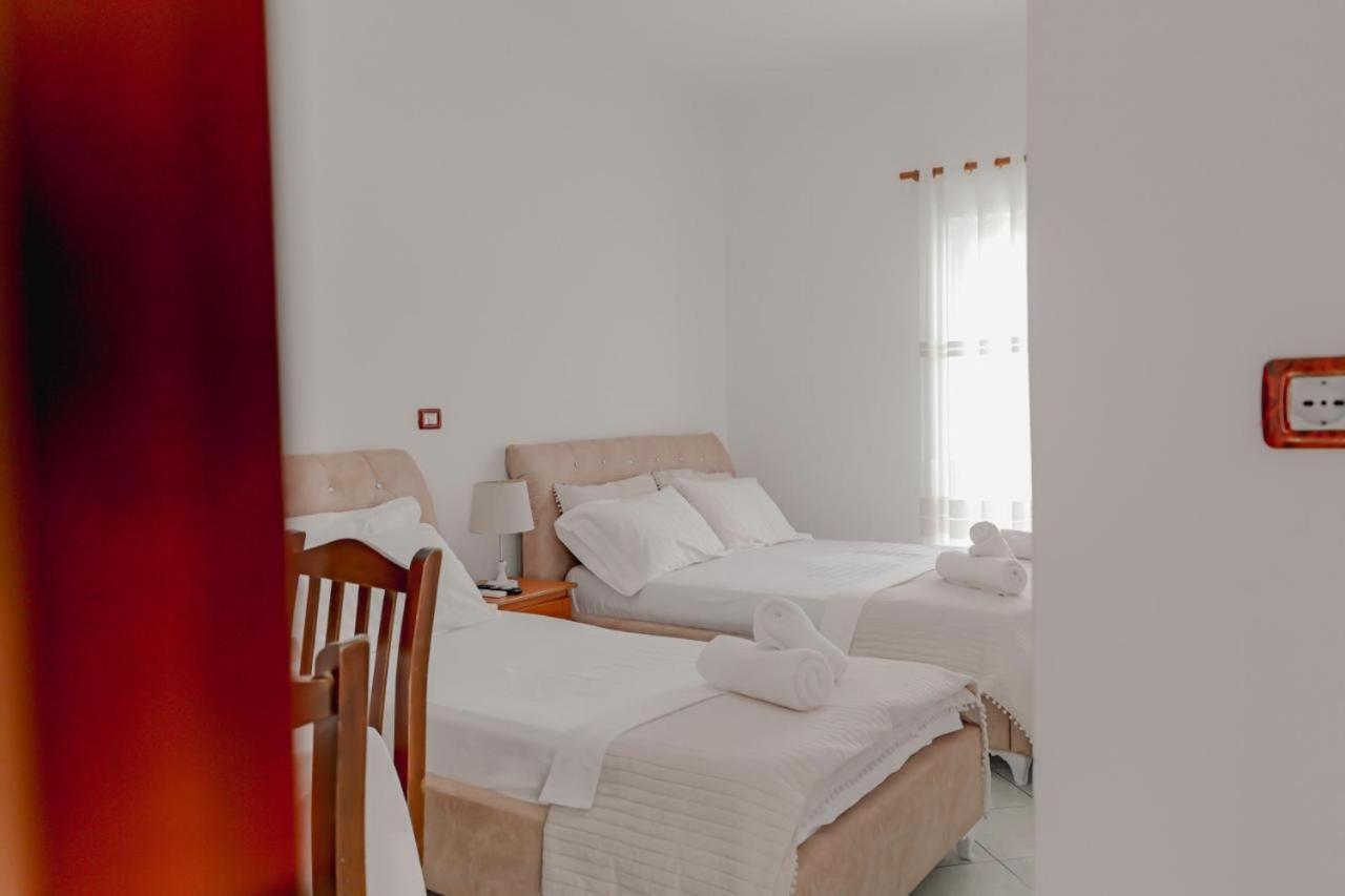 Sunflower Hotel Ksamil Exterior photo